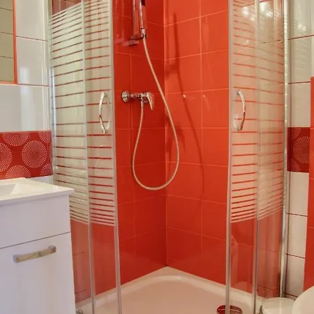 Gościnne Anna Bukowska *