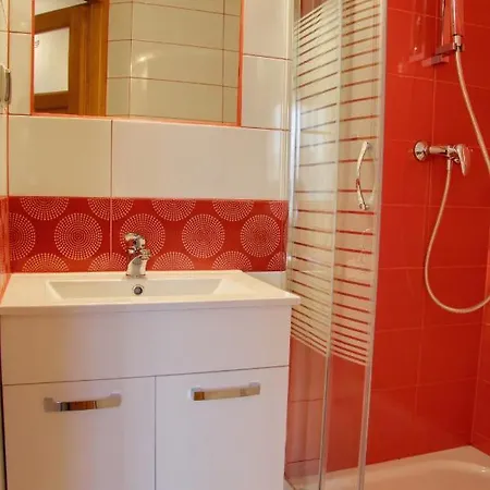 Gościnne Anna Bukowska *